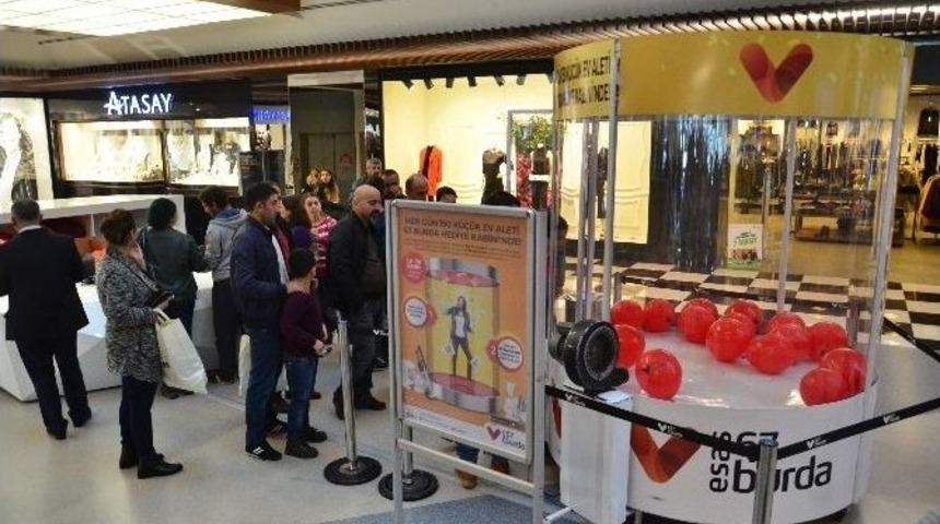 Esas 67 Burda Avm&rsquo;den Hediye &Ccedil;arkı Etkinliği