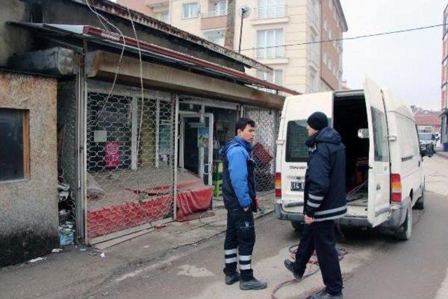 40 Yıllık Işyeri Yıkılan Esnaftan Belediyeye Tepki