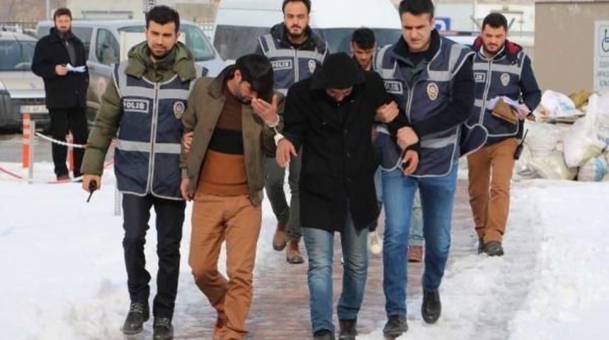 Sivas'ta 'kuyumcu Soygunu' Bahanesiyle Dolandırıcılık