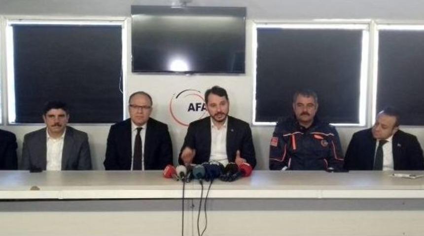 Bakan Albayrak Göçük Yaşanan Madendeki Kurtarma Çalışmalarını Yerinde Takip Ediyor