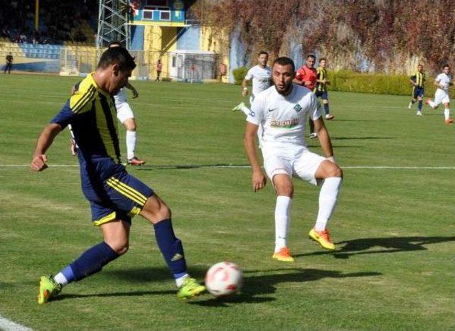 Tarsus İdmanyurdu-Sakaryaspor: 2-3