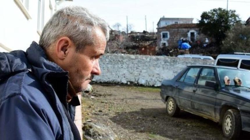 Enkaz Altından &Ccedil;ıkarılan Depremzede: Beni Kızım Kurtarmış