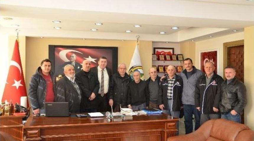 Mahalle Sakinlerinden Tekin&rsquo;e Teşekk&uuml;r Ziyareti