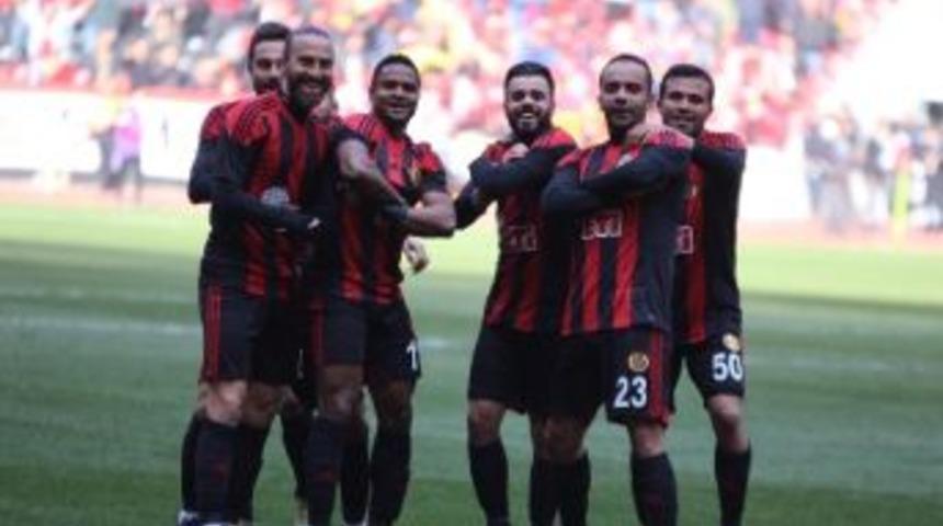 Eskişehirspor&rsquo;un Yeni Evindeki İlk Gol Hasan H&uuml;seyin&rsquo;den
