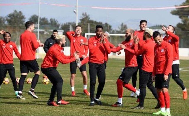 Antalyaspor Güç Depoladı