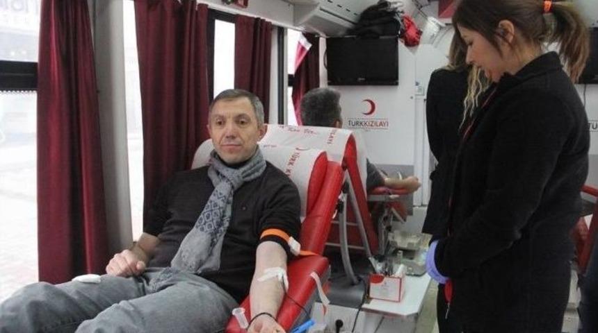 M&uuml;siad &Uuml;yesi 70 İşadamı Kan Bağışladı