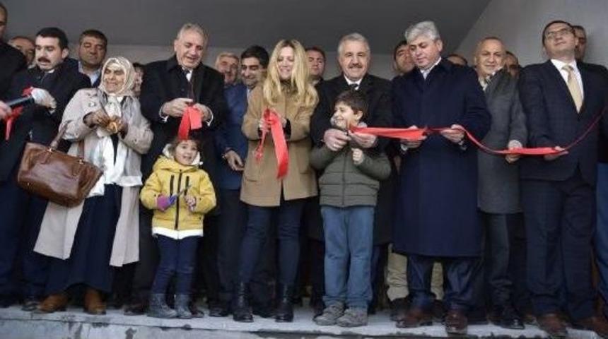 Oğlunun Sünnetinde Toplanan Parayla Okul Yaptırdı