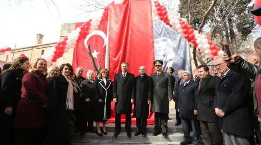 T&uuml;rkiye&rsquo;nin İlk Kadın Şehit Anıtı Gaziantep&rsquo;te A&ccedil;ıldı