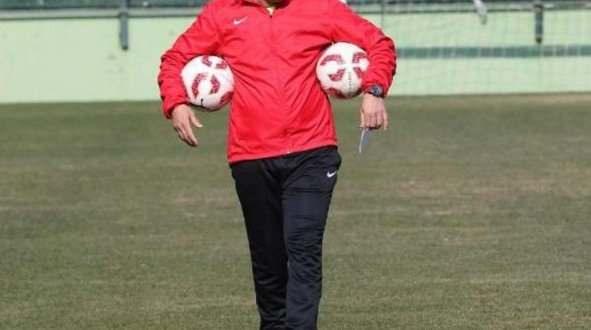 Manisa B&uuml;y&uuml;kşehir Belediyespor'da Izinler Iptal