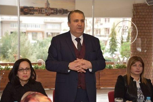 Başkan &Ccedil;er&ccedil;i Muhtar Eşleriyle Bir Araya Geldi 2