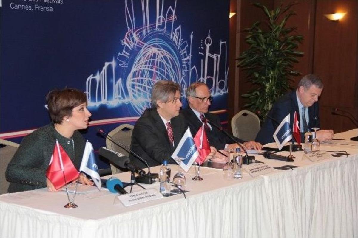 T&uuml;rk İnşaat&ccedil;ılar Fransa&rsquo;ya &Ccedil;ıkartma Yapmaya Hazırlanıyor