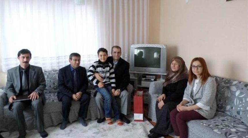 Kaymakam Eskin Şehit Ailelerini Ziyaret Etti