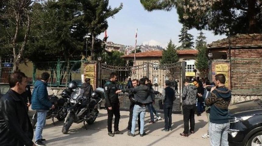 Narkotim Okul &Ouml;nlerini Abluka Altına Aldı