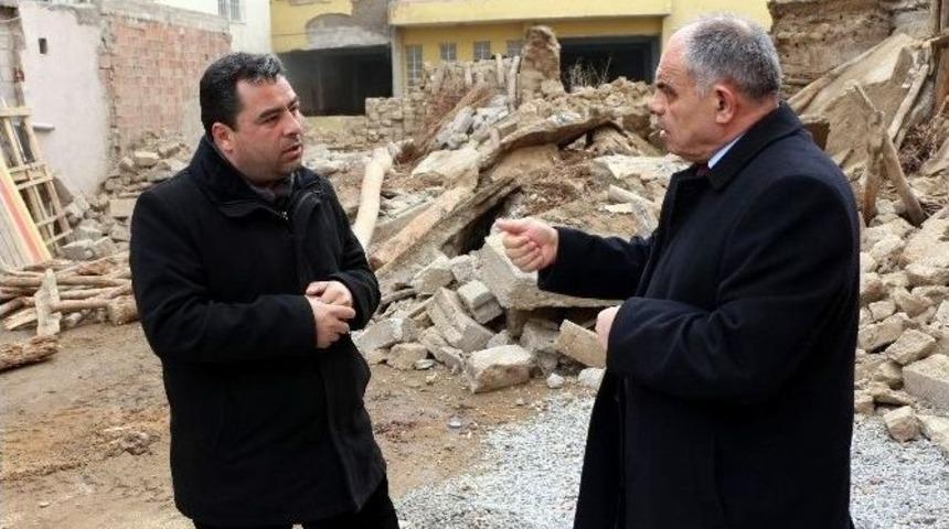 Yahyalı&rsquo;da Bina Yıkımları Devam Ediyor