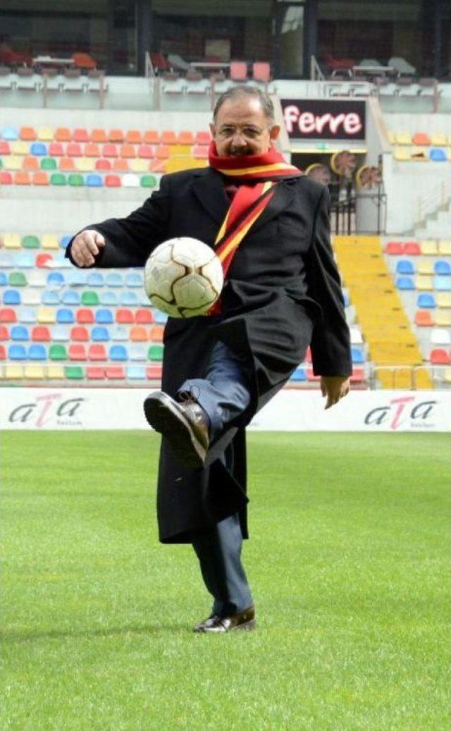 Spor Bakanı Kılı&ccedil; Saha Olayları Konusunda: "y&ouml;neticiler Dahil Herkes Sorumluluğunu Bilmeli" (2) 2