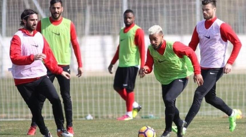Antalyaspor Kuvvet Ve Taktik &Ccedil;alıştı