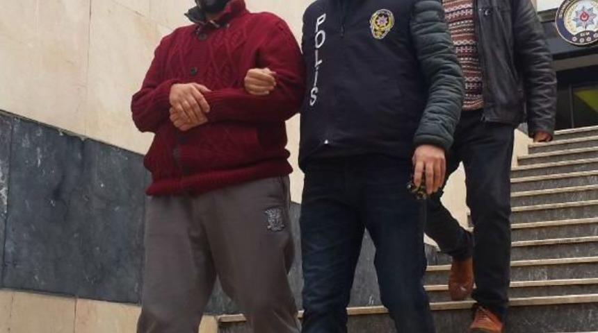 &Ccedil;alarak Sarıya Boyadığı Otomobillerle Taksicilik Yaparken Yakalandı