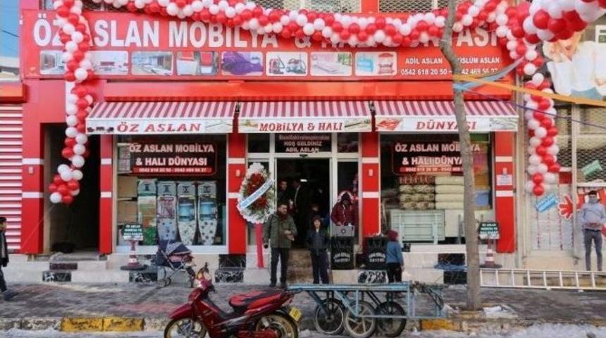 Viranşehir De Kaymakam Cimşit Mobilya Mağazanın A&ccedil;ılışını Yaptı