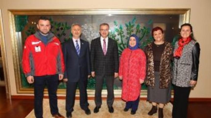 T&uuml;rk Kızılayı&rsquo;ndan Başkan K&ouml;şker&rsquo;e Ziyaret