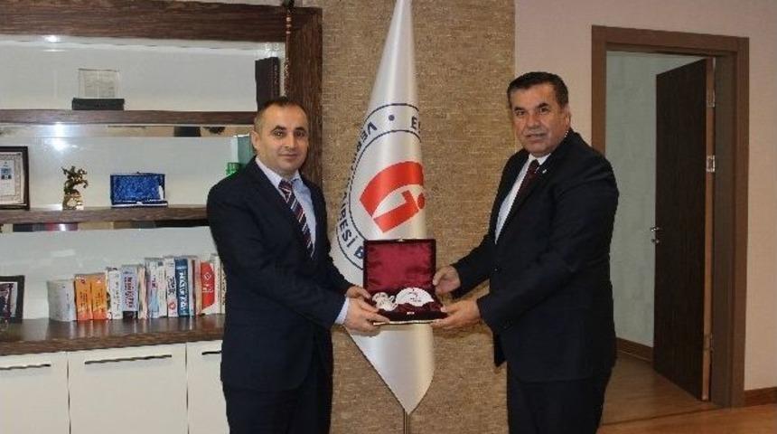 Eskişehir Vergi Dairesi Başkanlığı Ve T&uuml;rk Kızılayı Arasında S&ouml;zleşme İmzalandı