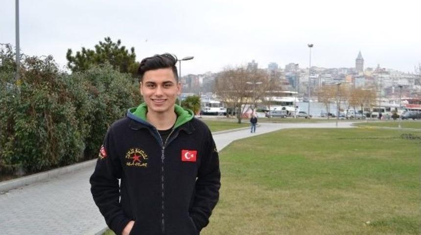 Avrasya T&uuml;nelini Bisikletle Ge&ccedil;en &Ccedil;ılgın Gen&ccedil; O Anları Anlattı