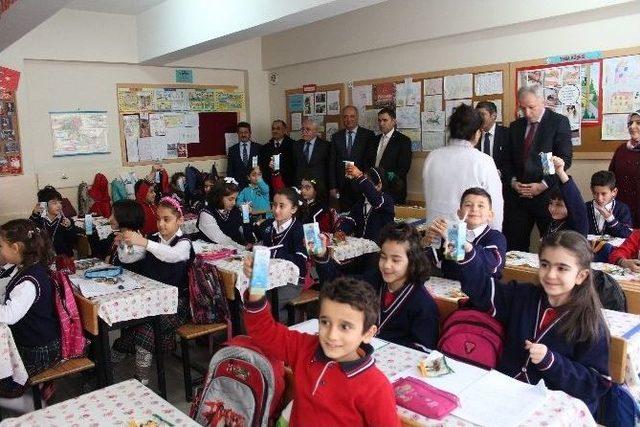 Okullarda Süt Dağıtımı Başladı 2