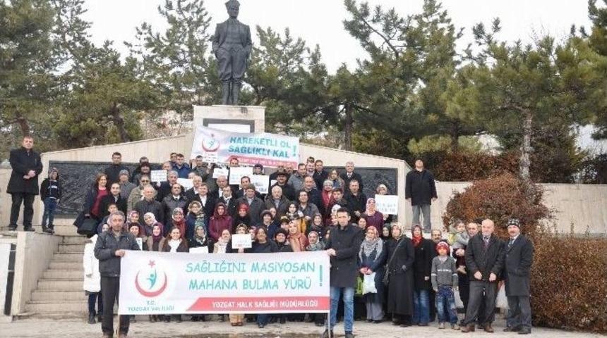 Yozgat Şivesi İle Hazırlanan &ldquo;sağlığını Masiyosan Mahana Bulma Y&uuml;r&uuml;&rdquo; Pankartı Dikkat &Ccedil;ekti