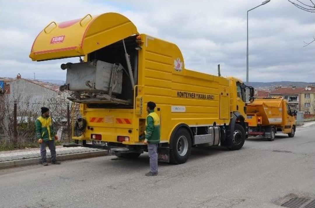 Boz&uuml;y&uuml;k Belediyesi Temizlik İşleri M&uuml;d&uuml;rl&uuml;ğ&uuml; Ekiplerinin Faaliyetleri