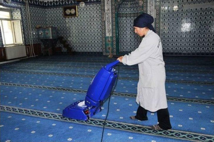 Bozüyük Belediyesi Temizlik İşleri Müdürlüğü Ekiplerinin Faaliyetleri G2