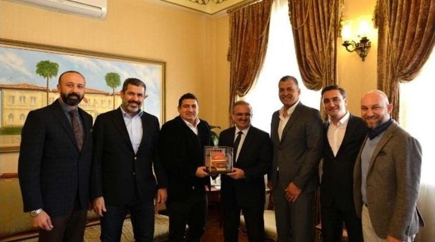 Antalyaspor Basketbol Y&ouml;netiminden Vali Karaloğlu&rsquo;na Ziyaret