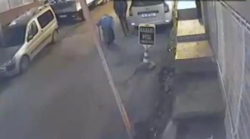 Kapka&ccedil;&ccedil;ının Yerde S&uuml;r&uuml;klediği Yaşlı Kadının Kolu 3.5 Aydır Al&ccedil;ıda