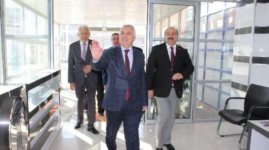 Vali Yıldırım, Başkan Konak&rsquo;ı Ziyaret Etti