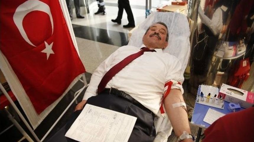 İstiklal Madalyalı Sadık Efendi&rsquo;nin Torunu Sadık Ko&ccedil;ak&rsquo;tan 70.kan Bağışı