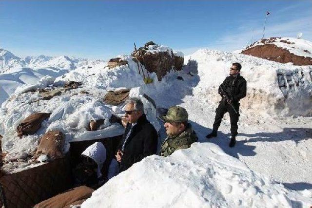 Hakkari Valisi Toprak'tan Hudut Kartallarına Moral Ziyareti