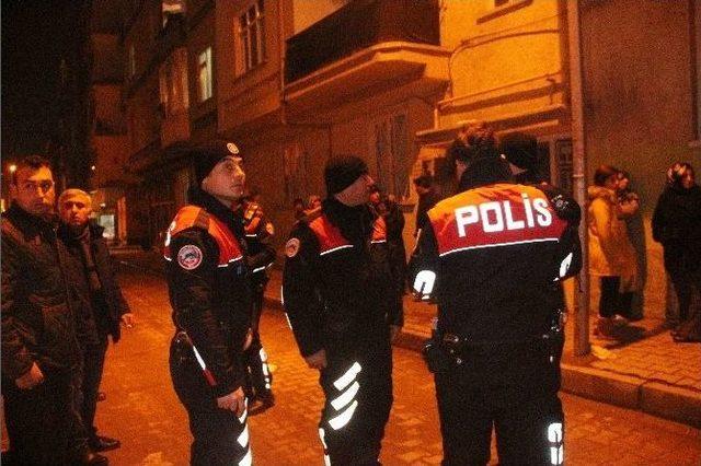 Polis Yaralı Kadını Alevlerin Arasından Kurtardı