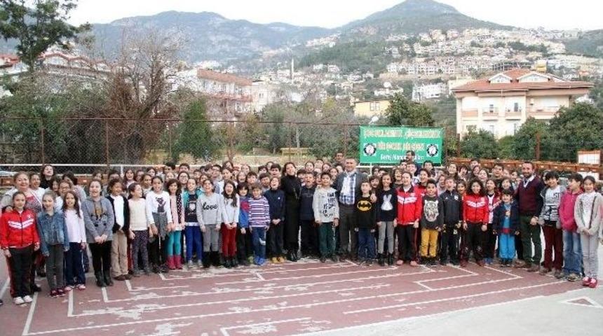 Öğrencilere Doğa Sevgisi Aşılanıyor