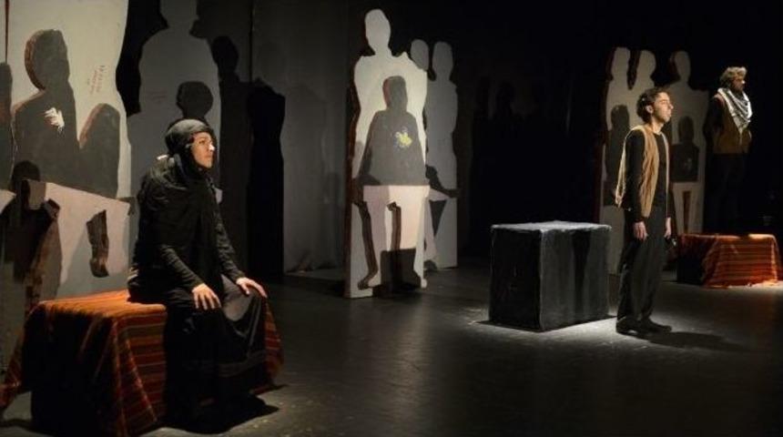 Uyuşturucuyla M&uuml;cadele Tiyatro Sahnesinde