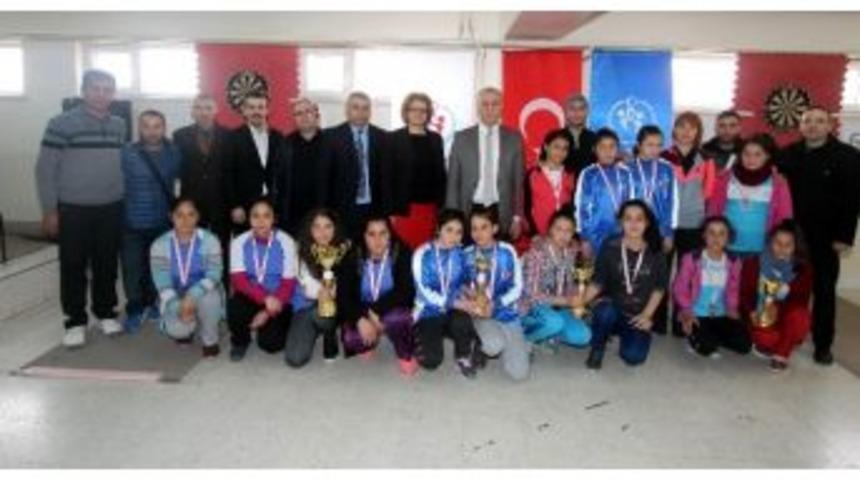 Yıldız Kızlarda Dartın Şampiyonu Zeyt&ccedil;ioğlu İlkokulu Oldu