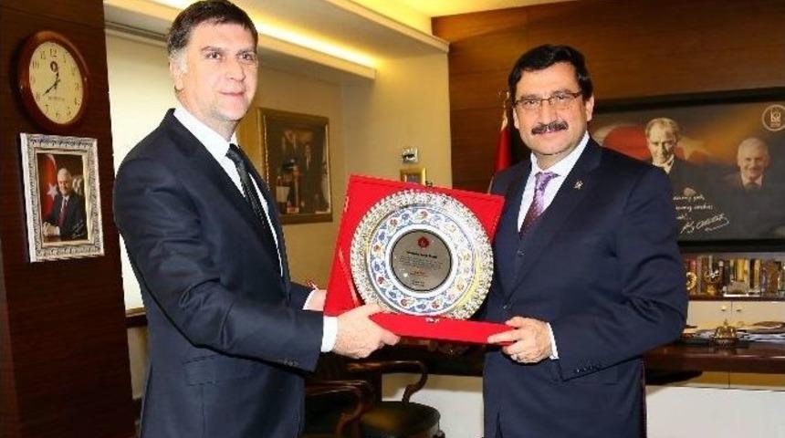 Bosna Hersek B&uuml;y&uuml;kel&ccedil;isi Dzanko&rsquo;dan Veda Ziyareti