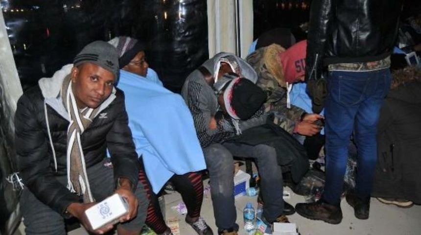 Midilli'ye Ka&ccedil;mak Isteyen 46 Ka&ccedil;ak Yakalandı