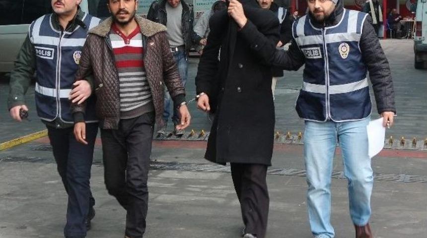 G&uuml;venlik Kamerasını Da &Ccedil;aldılar, Yine De Yakalandılar