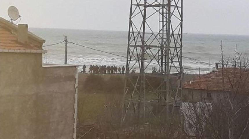 Kayığı Fırtınada Alabora Olan Balık&ccedil;ı Kayboldu