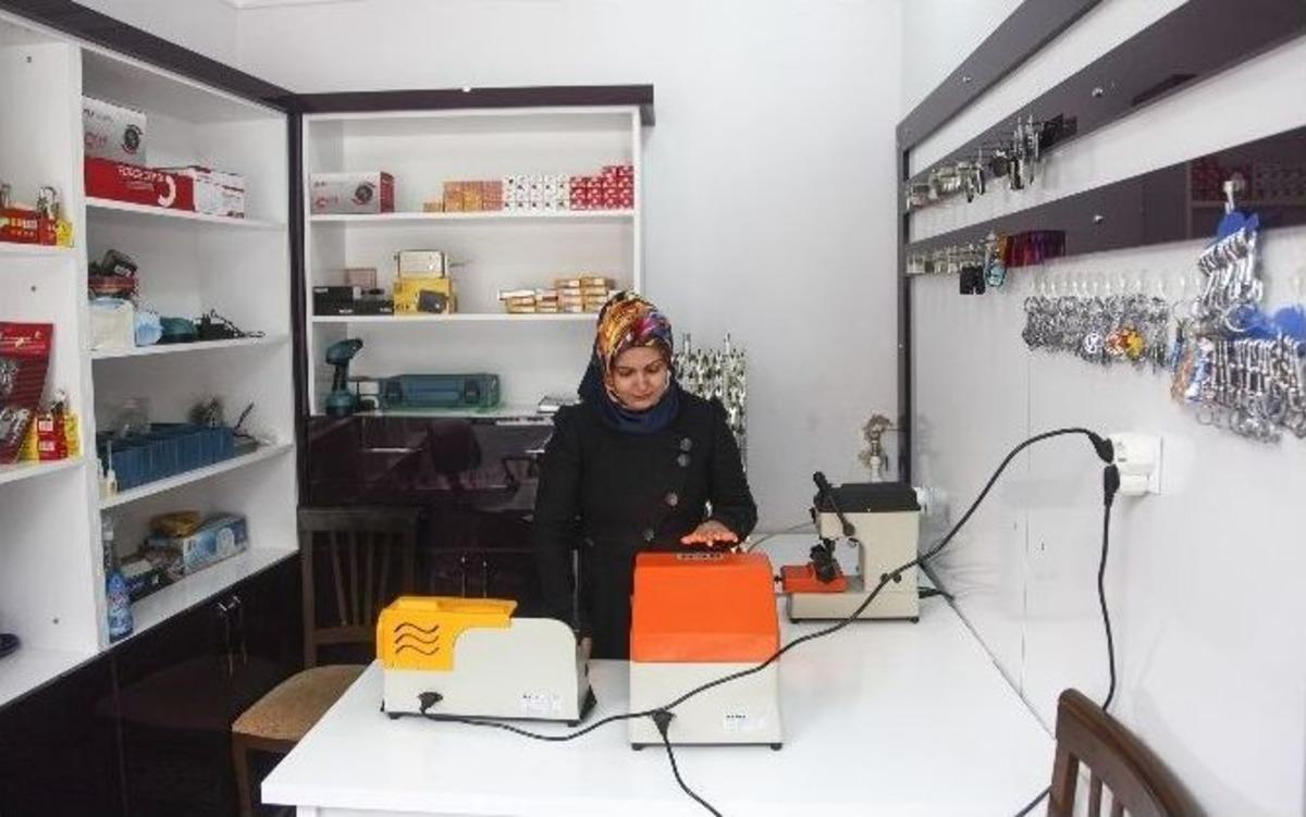 T&uuml;rkiye&rsquo;deki 3 Kadın Anahtarcıdan Biri Ahlat&rsquo;ta