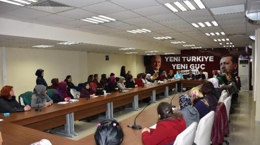 Başkan &Ccedil;elik İl Kadın Kolları Toplantısına Katıldı