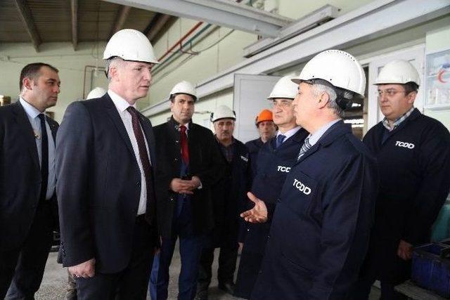 Vali Gül, Çimento Ve Beton Travers Fabrikası’nı Gezdi