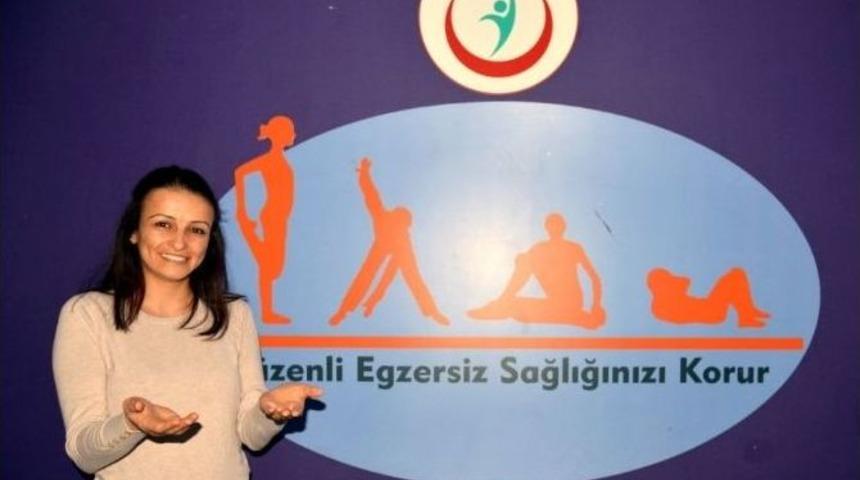 İşaret Diliyle Sigarayı Bırakmaya Davet