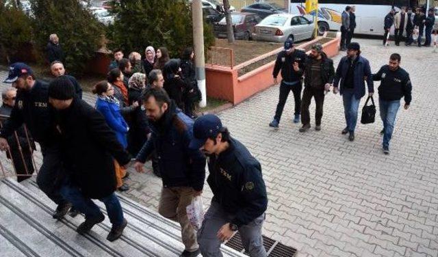 Karabük'te 10 Polis Fetö'den Adliyede
