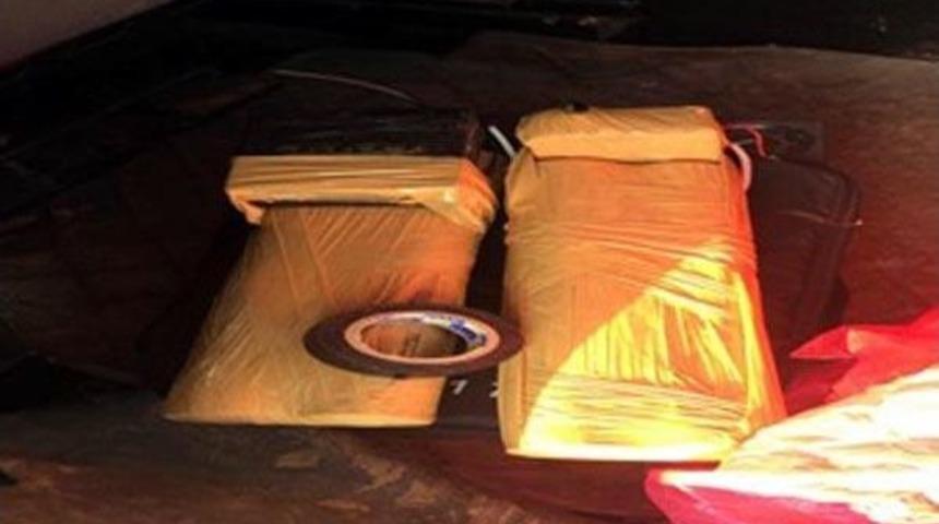 Mardin'de Bomba D&uuml;zenekli Otomobil Ele Ge&ccedil;irildi