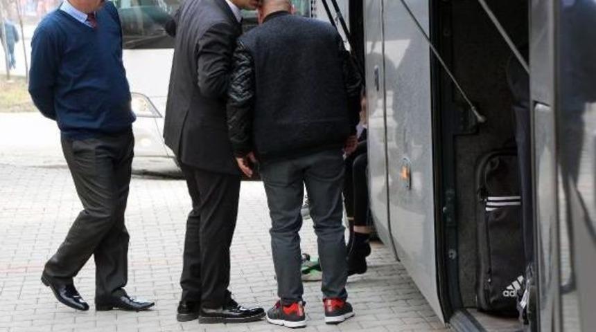 Beşiktaş Bolu'da Yemek Molası Verdi