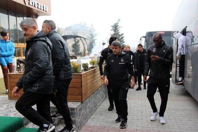 Beşiktaş Bolu'da Yemek Molası Verdi